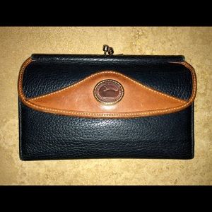 Dooney & Bourke Classic Wallet